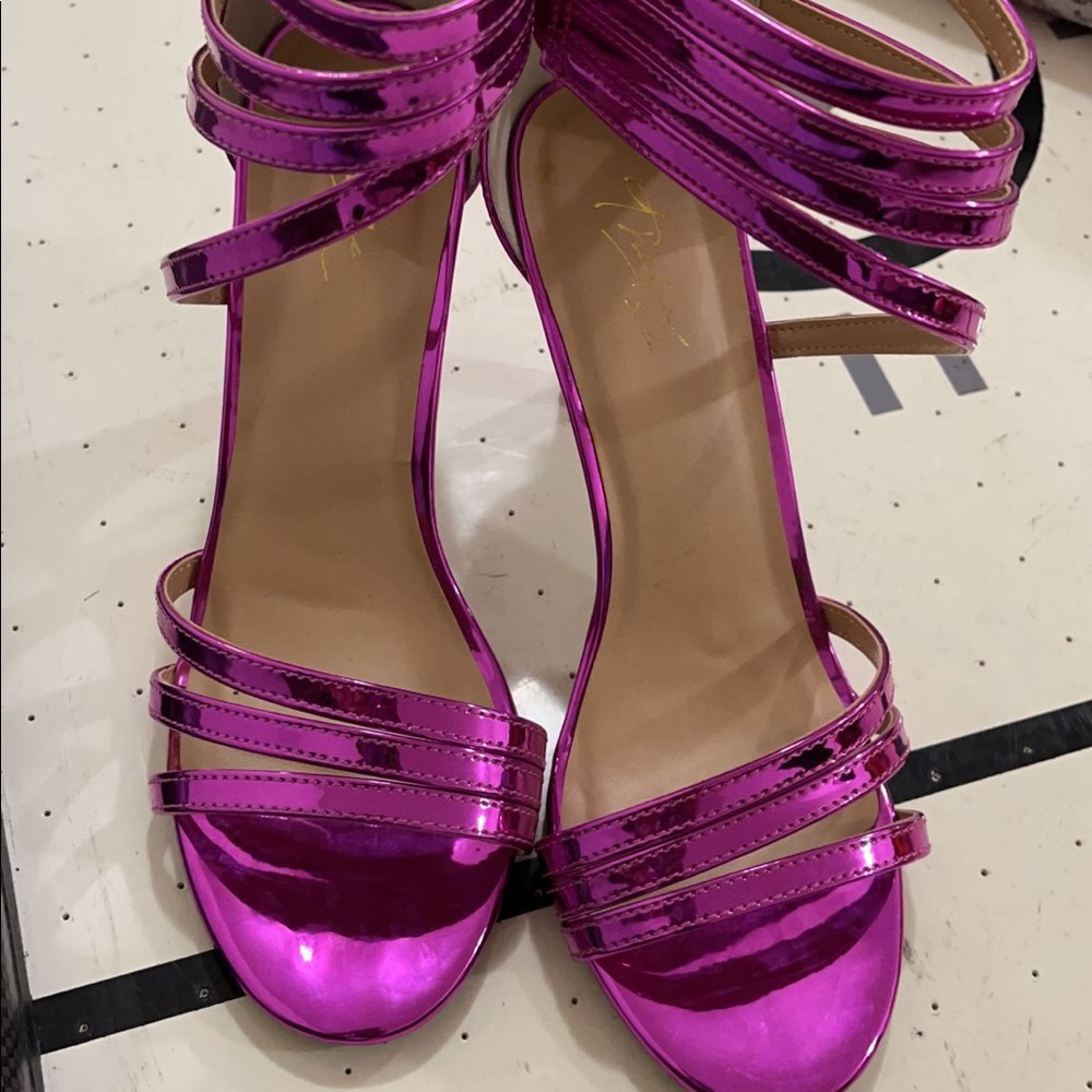 Shoe